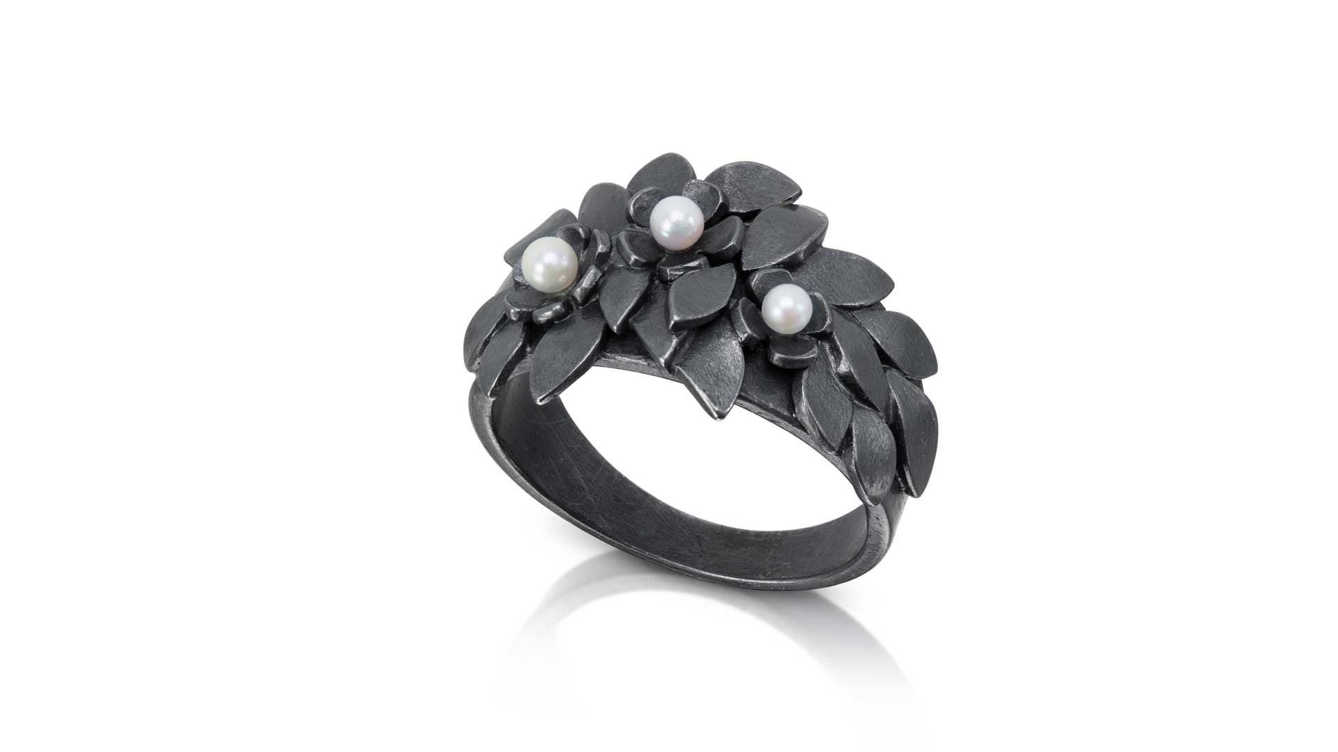 Black Garden Ring